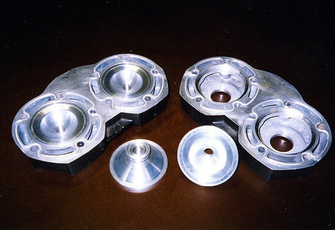 vmax-4 heads combustion chambers